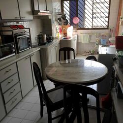 Blk 214 Lorong 8 Toa Payoh (Toa Payoh), HDB 4 Rooms #560420391